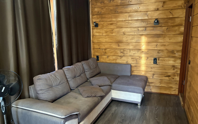 Отель Лукино