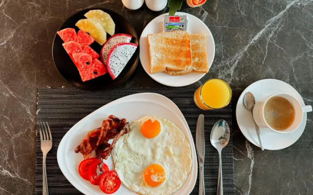 Ramada by Wyndham Bangkok Sukhumvit 11