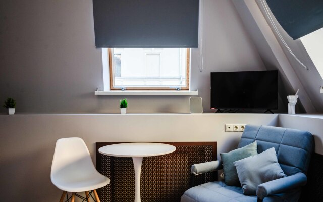 Апартаменты Жуковского 1/2/10 с2 (301)