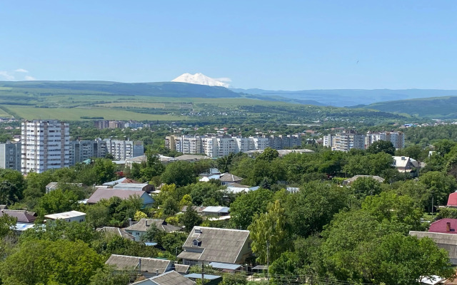 Dvushka s Panoramnym Vidom na Elbrus Flat