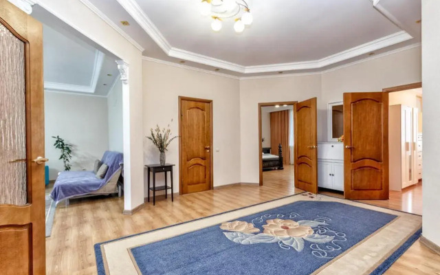 Na Ulitse Dostyk, 14 Apartments
