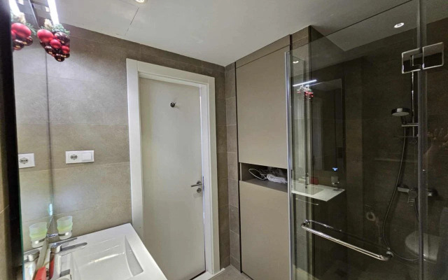 Vidovaya Kvartira na Pervoy Linii Apartments