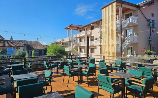 Ikona Hotel