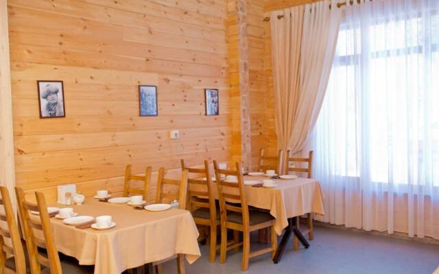 Ski Paradise Karakol Hotel