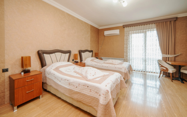 Natali Hotel