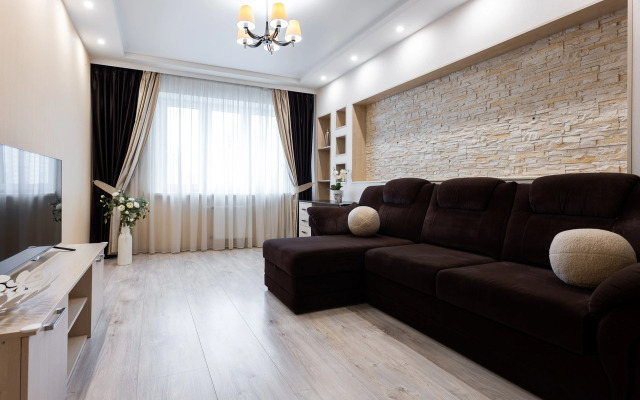 Stilnye v rayone Lebyazhiy Apartments