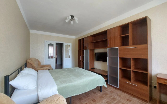 Sutkiru Na Olega Golovchenko Flat
