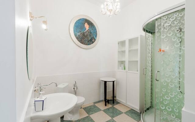 Апартаменты a.m. Rooms Neva Balcony (Angliyskaya Naberezhnaya)