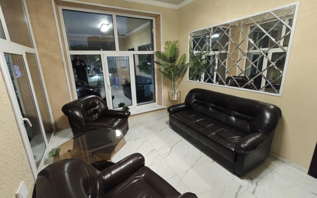 Na Krasnoy Armii 136/2 Apartments