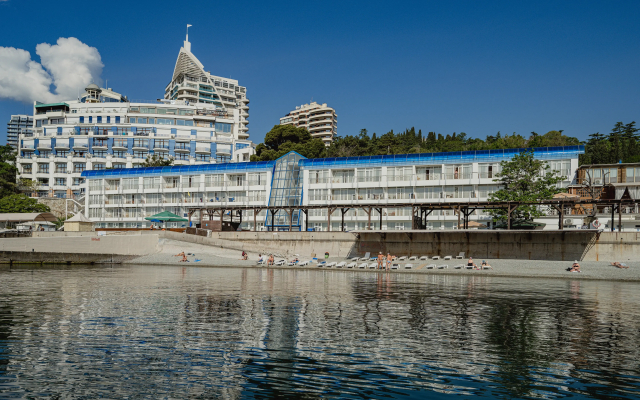 Отель Левант