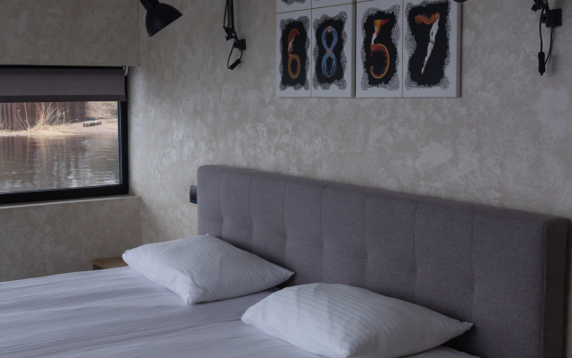 Коттедж Дом на воде Whitemare на Южной дороге