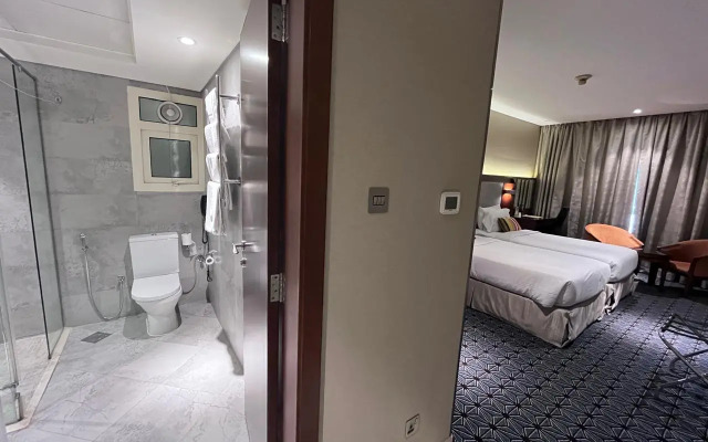 Versailles by Vieras Hotel