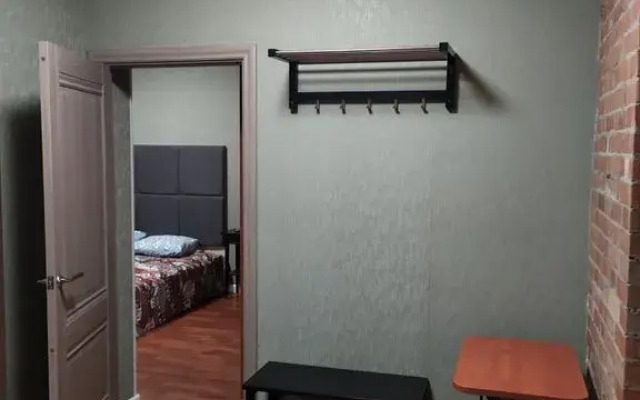 Yevrodvushka U Tsentra Almazova Flat