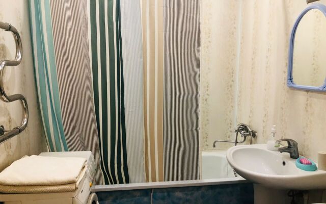 Апартаменты на Семчинской 7