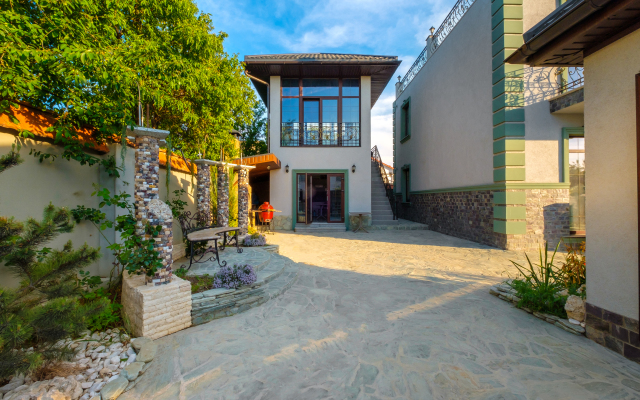 Oniks Guest house