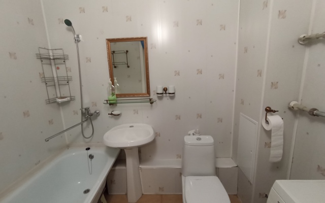 Na Ulitse Bezymenskogo, 3a Flat
