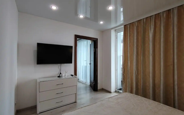 S Panoramnym Vidom na Gorod Flat