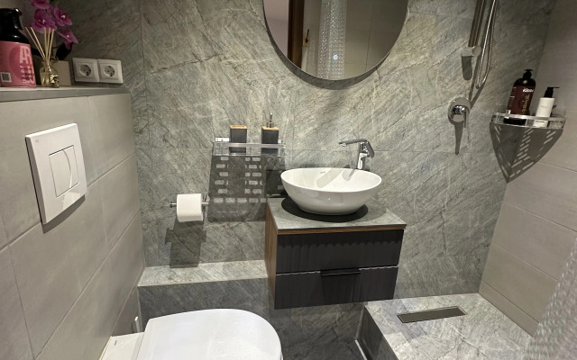 35 Metrov Nedaleko Ot Tsentra Apartments
