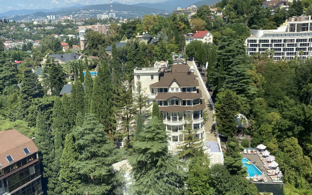Uyutnaya S Dizaynerskim Remontom V Elitnom Zhk Metropol Flat