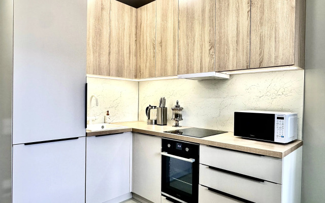 Lyuks S 2-Mya Balkonami I Dizaynerskim Remontom Flat
