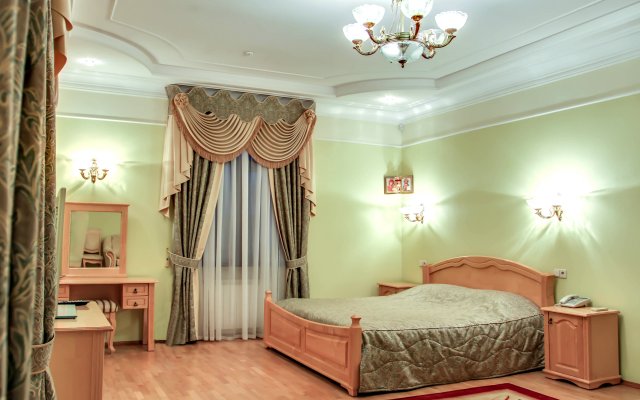 Tavricheskaya Hotel