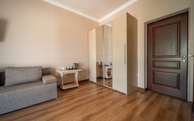 Arno Guest House