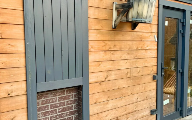 Частный дом Загородный комплекс на берегу реки с баней