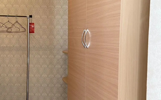 Svetlaya 2kh Komnatnaya Flat