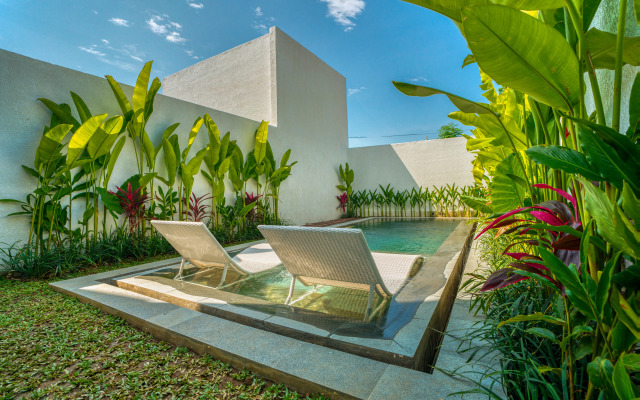 U Villas, Villa