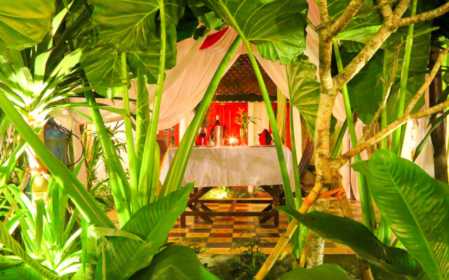 Golden Banana Residence Hotel