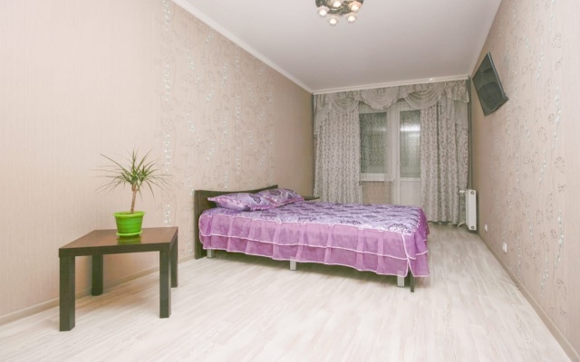 Na Sankt-Peterburgskoy Flat