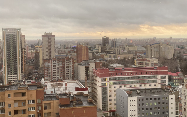 Апартаменты ФлаНск на Крылова 1