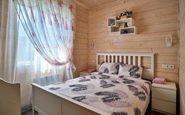 Kottedzh s saunoy ryadom s Petergofom Private house