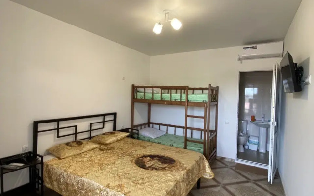 Damir Mini Hotel