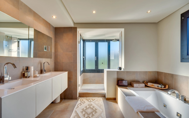 All About Villa La Boheme