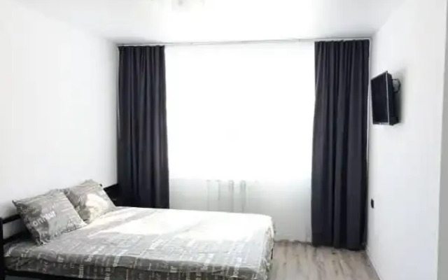 V Shelekhove 15 Flat