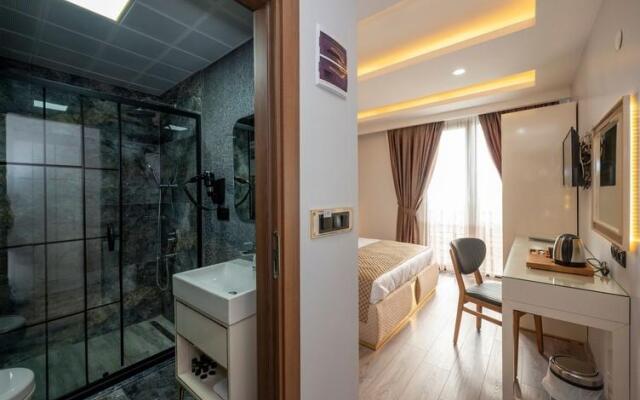 Luxury Airport Hotel by Zazzoni