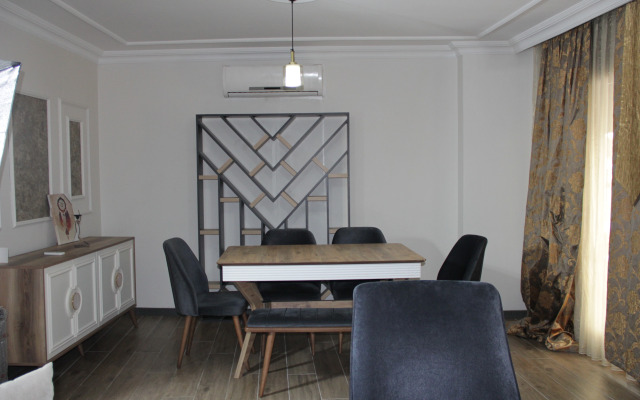 Отель Solo Suites