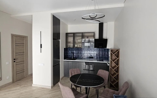 Апартаменты на Набережной 75к4 (104.4)