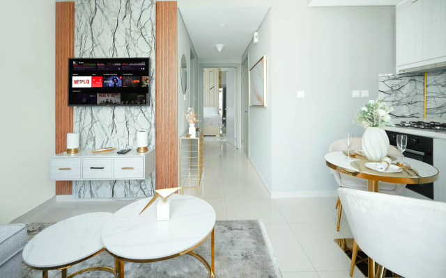 Keyrock Living Lakeview Luxury in Zada Tower Apartments