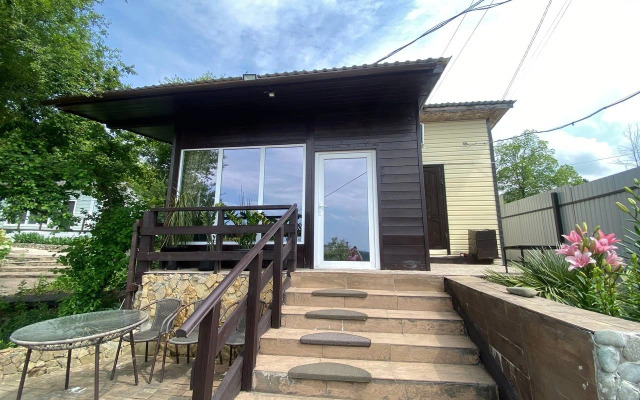 Uyutny Letniy Domik Chalet