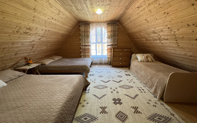 Izba Private House