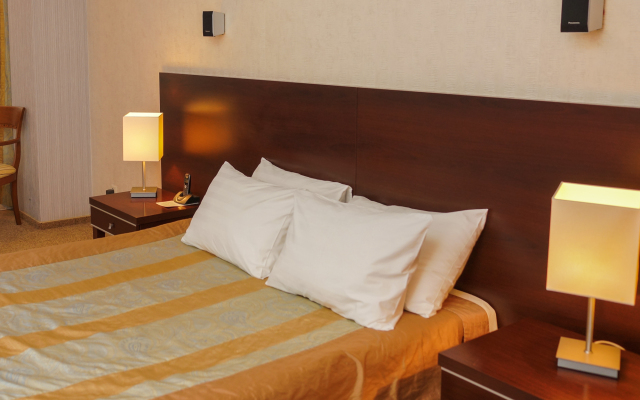 Parus Hotel