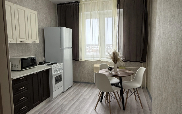 Na Geodezhicheskoy 76 Flat