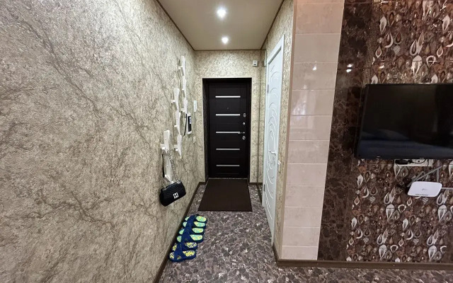 Na Prospekte Oktyabrya 40a Flat
