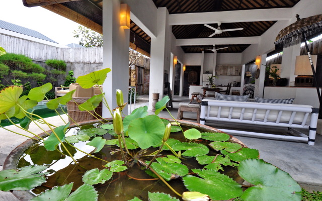 Вилла Authentic 2BR in Seminyak