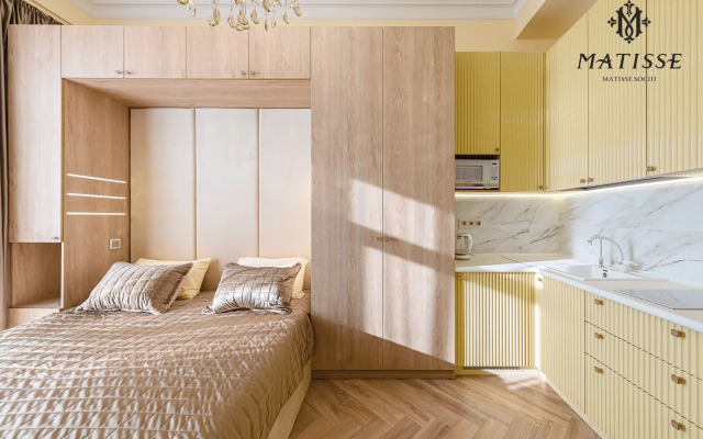 Апартаменты с Балконом и Видом на Море в Cамом Сердце Адлера