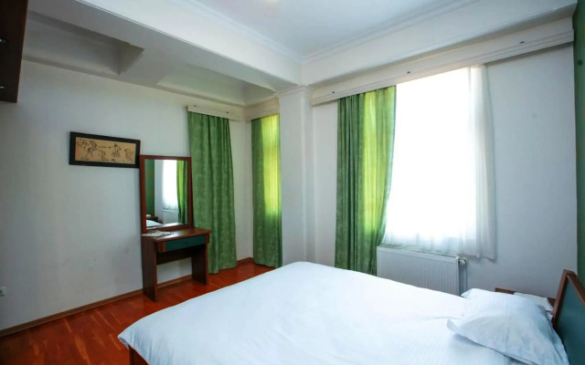Old City Hatefi Apartment hotel
