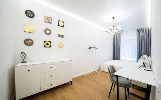 V Tsentre s Parkovkoy Flat
