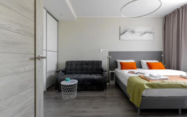 Na Prospekte Vitebskiy 101/1 Apartment